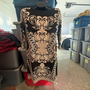 Elegant Black and Cream Patterned Sheath Dress p12